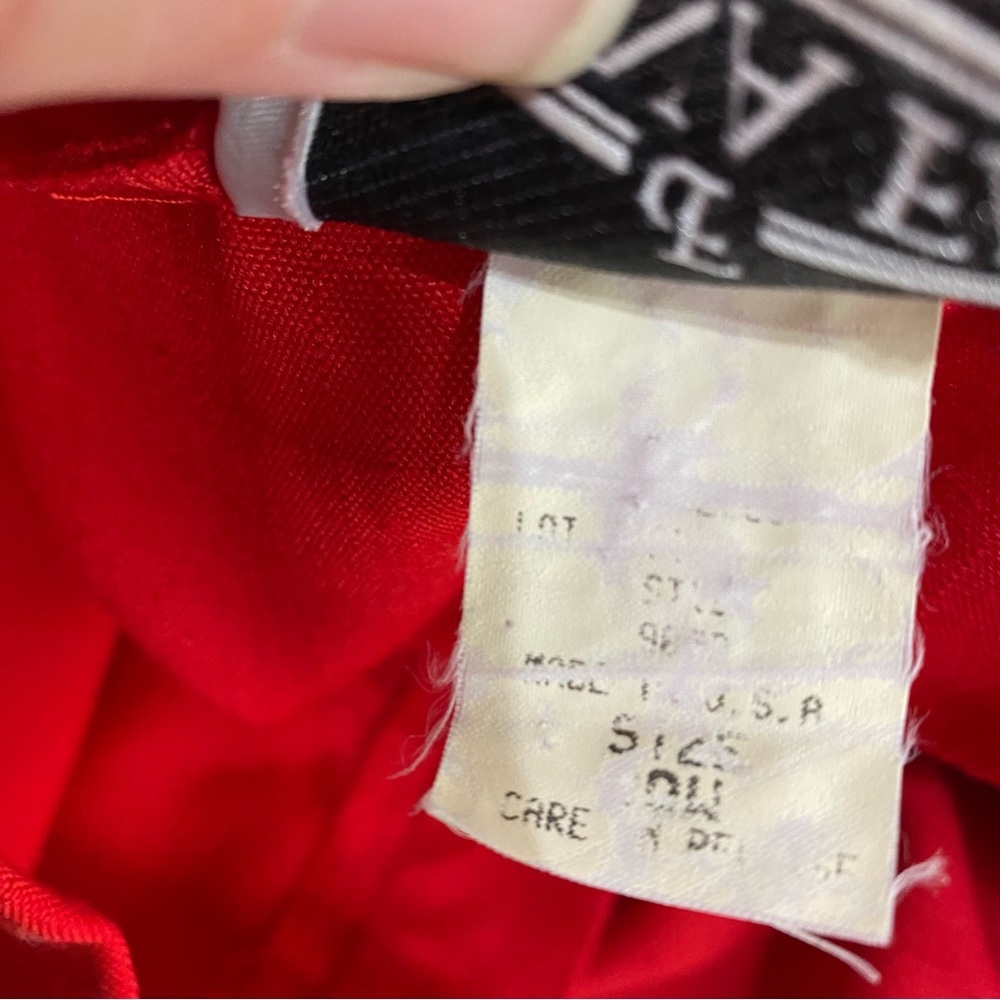 Diana Fay Vintage Classic Red Tea Length Pleated Button Front Skirt - Picture 7 of 9